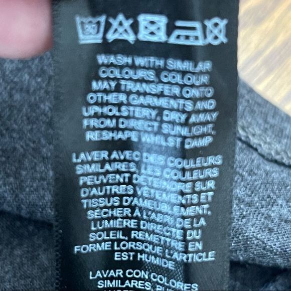 ASOS - MEN’S COLOR BLOCK L/S T-SHIRT - Picture 9 of 9